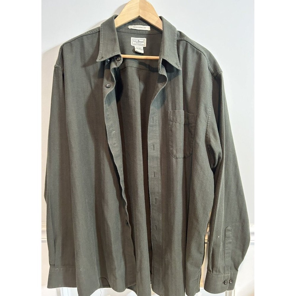 LL Bean Traditional Fit Button Down 100% Shirt Men’s XL Green *defect*